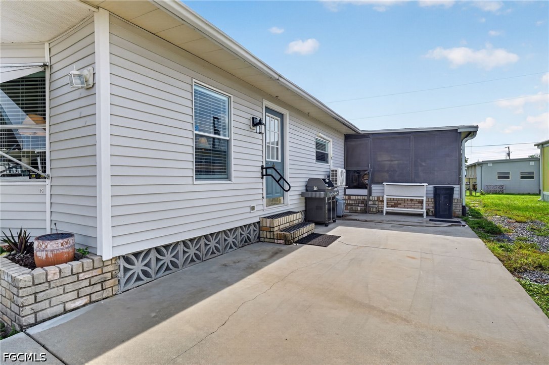 2 Bed ManufacturedHome for Sale in Old Bridge Village, FL — photo 3