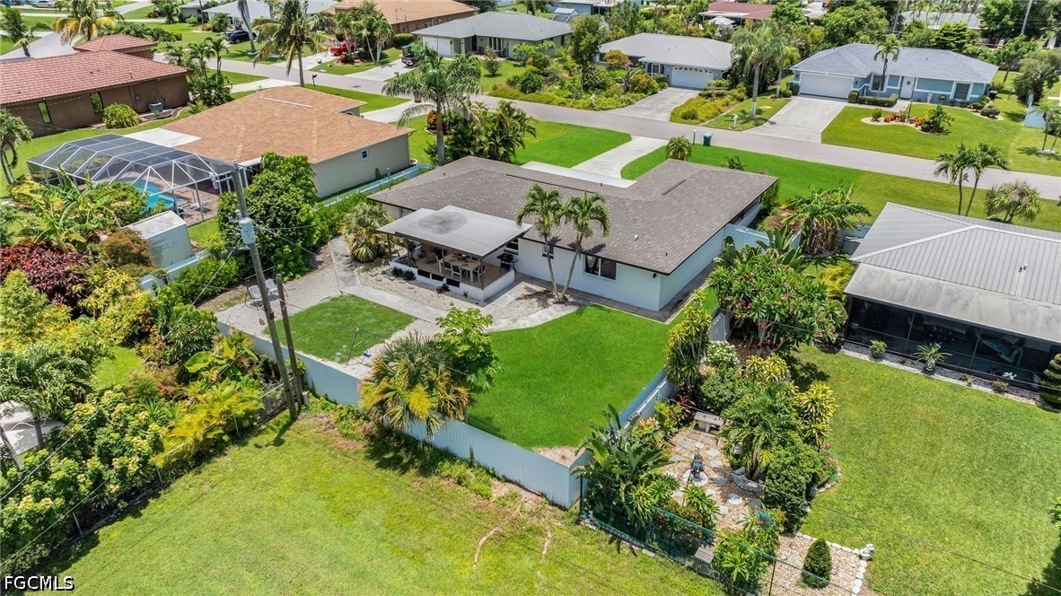 3 Bed SingleFamilyResidence for Sale in Cape Coral, FL — photo 3