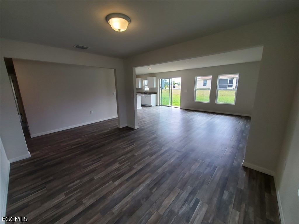 4 Bed SingleFamilyResidence for Sale in Cape Coral, FL — photo 3