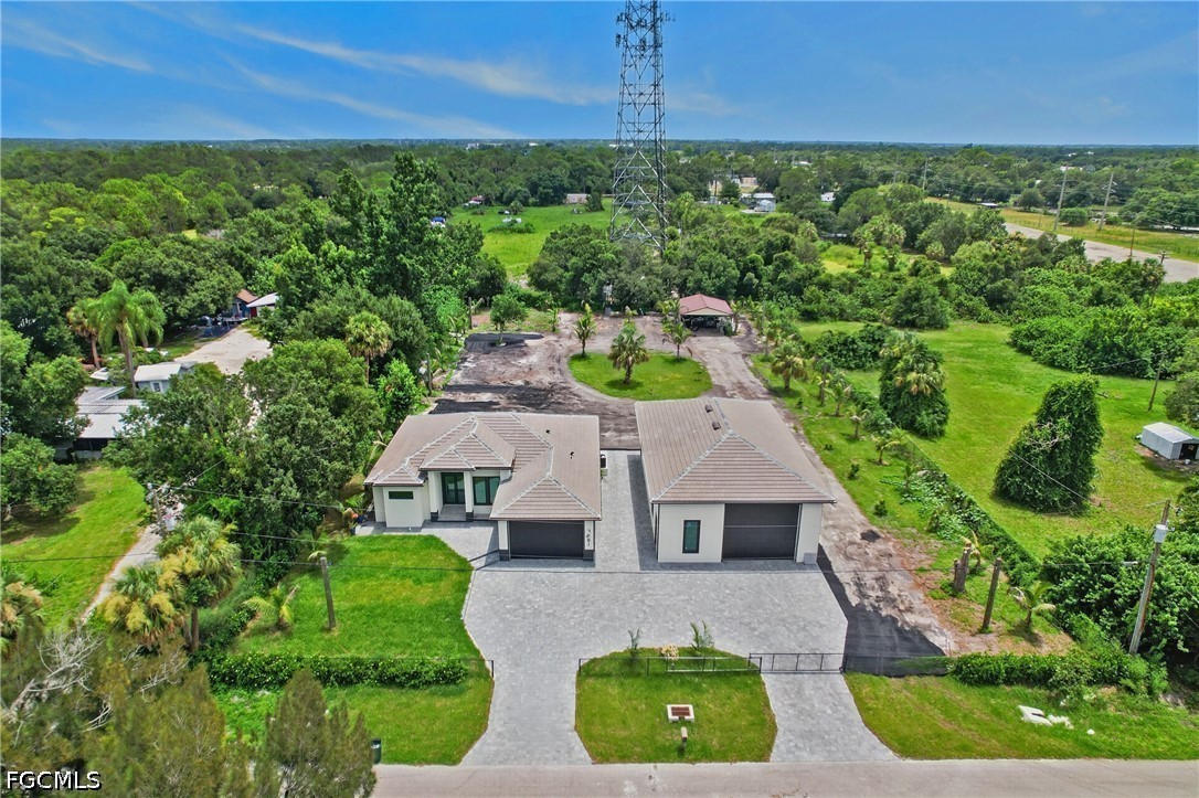 3 Bed SingleFamilyResidence for Sale in North Fort Myers, FL — photo 3