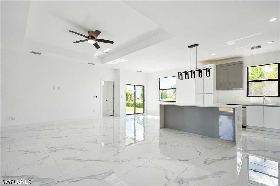 3 Bed SingleFamilyResidence for Sale in Cape Coral, FL — photo 3