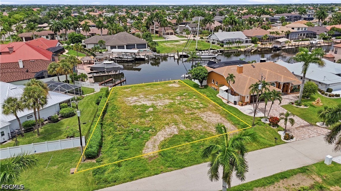 Waterfront Home for Sale in Cape Coral, FL, $760,000 — photo 3