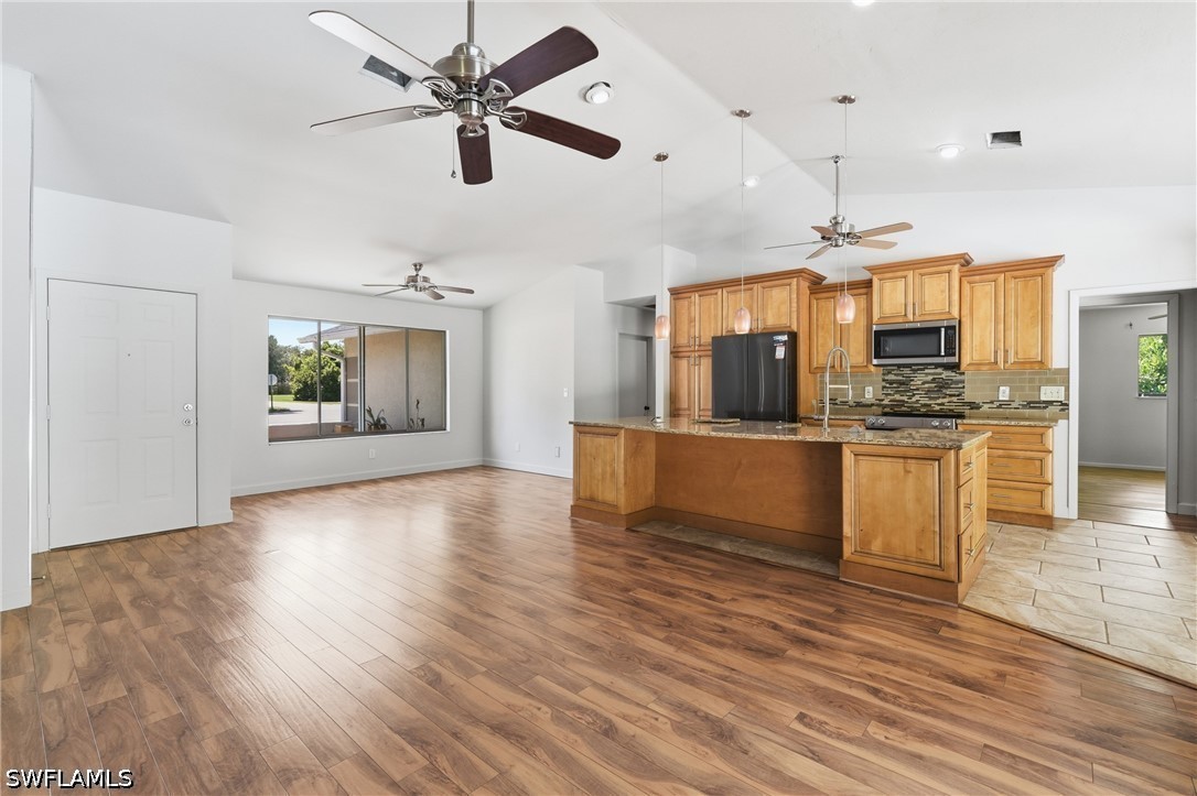 3 Bed Pool Home for Sale in Pine Run, FL, $3,000 — photo 3