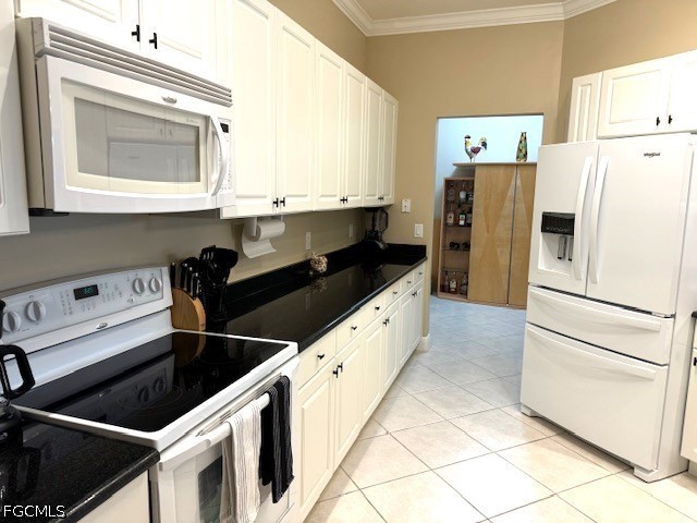 3 Bed Waterfront Home for Sale in Riviera, FL, $324,900 — photo 3