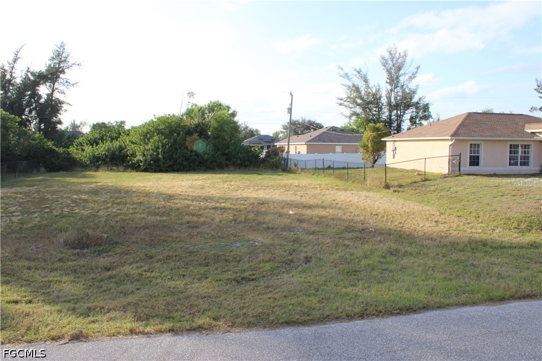 Commercial for Sale in Cape Coral, FL, $35,000 — photo 3