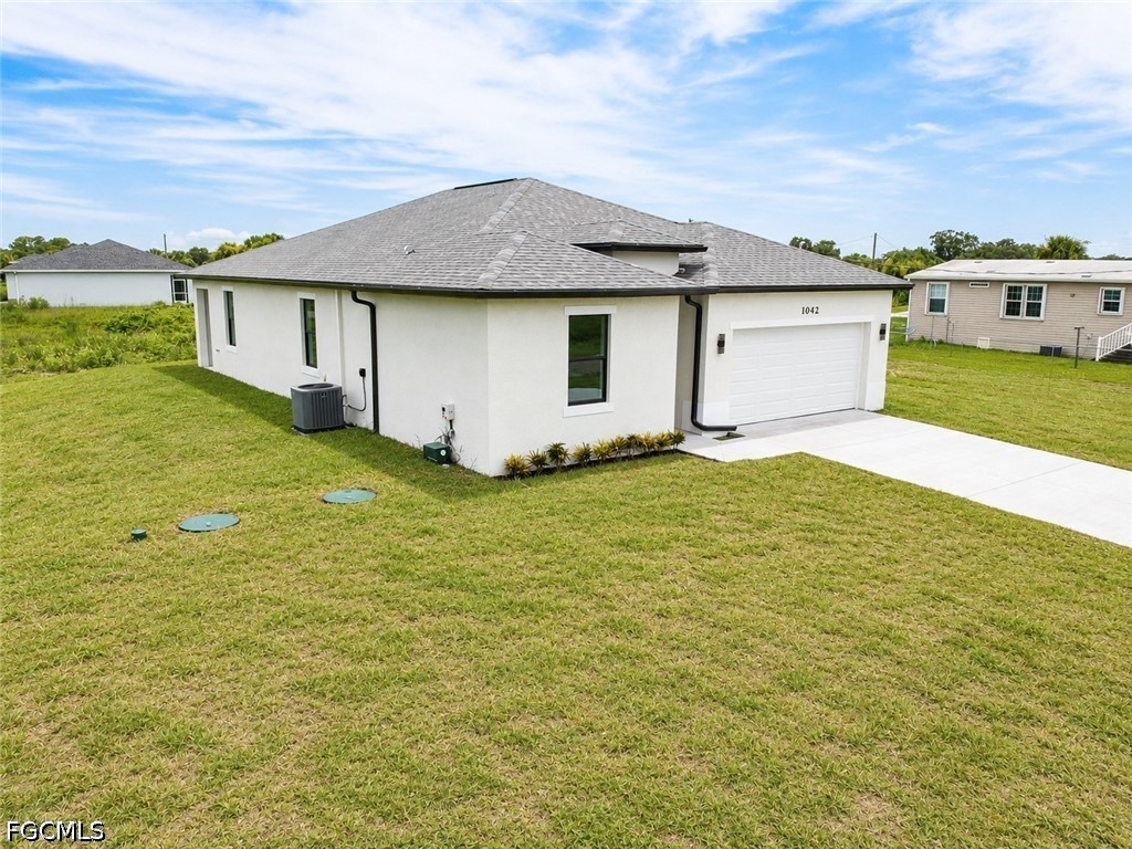 4 Bed SingleFamilyResidence for Sale in Port Labelle, FL — photo 3