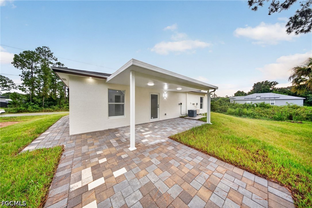 3 Bed SingleFamilyResidence for Sale in Lehigh Acres, FL — photo 3