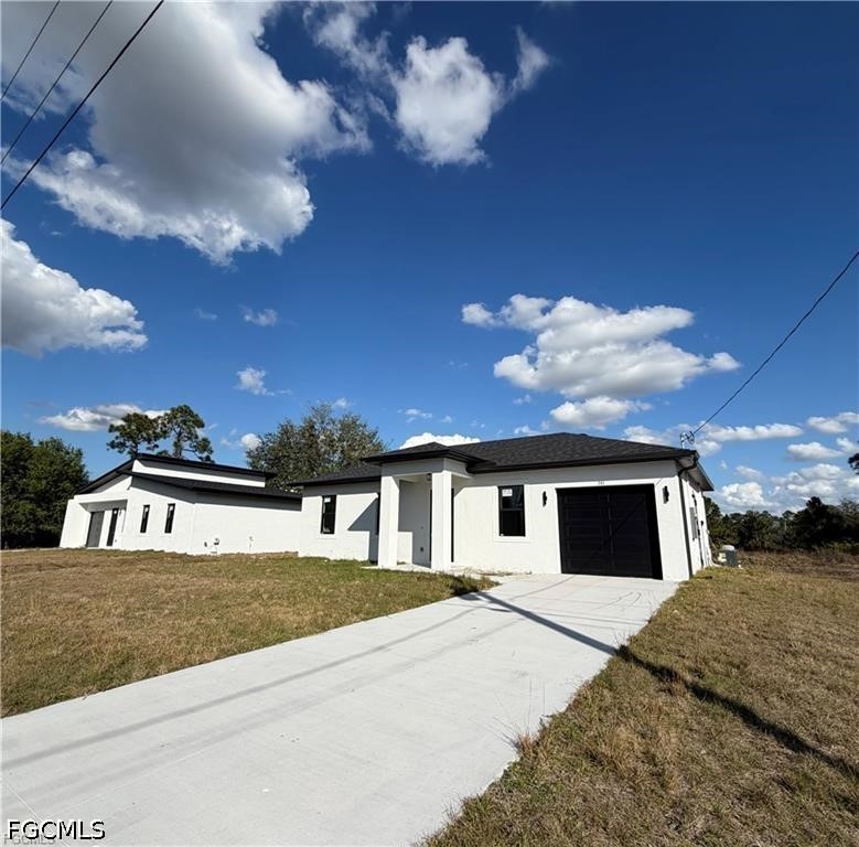 3 Bed SingleFamilyResidence for Sale in Lehigh Acres, FL — photo 3