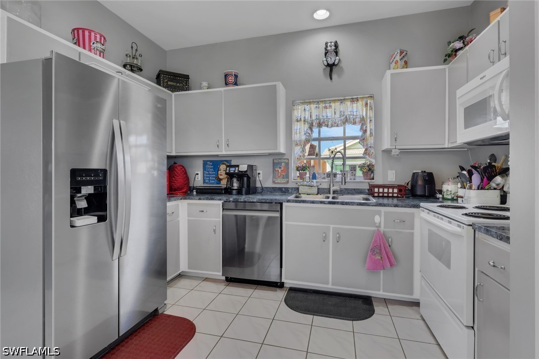 2 Bed SingleFamilyResidence for Sale in Estero, FL, $299,999 — photo 3