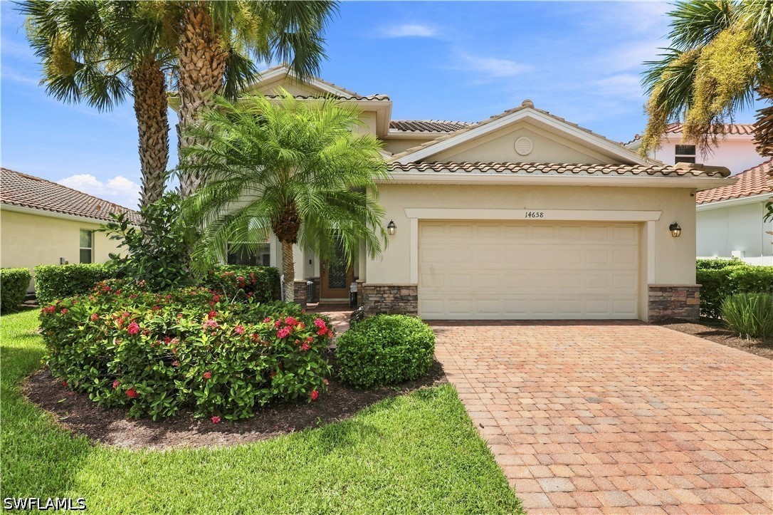 4 Bed Waterfront Home for Sale in Naples, FL, $649,999 — photo 3