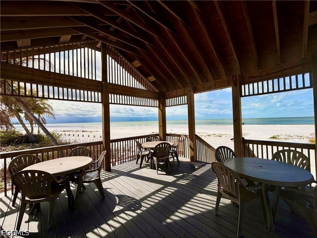 Residential for Sale in Gulf Island Manor, FL, $489,000 — photo 3