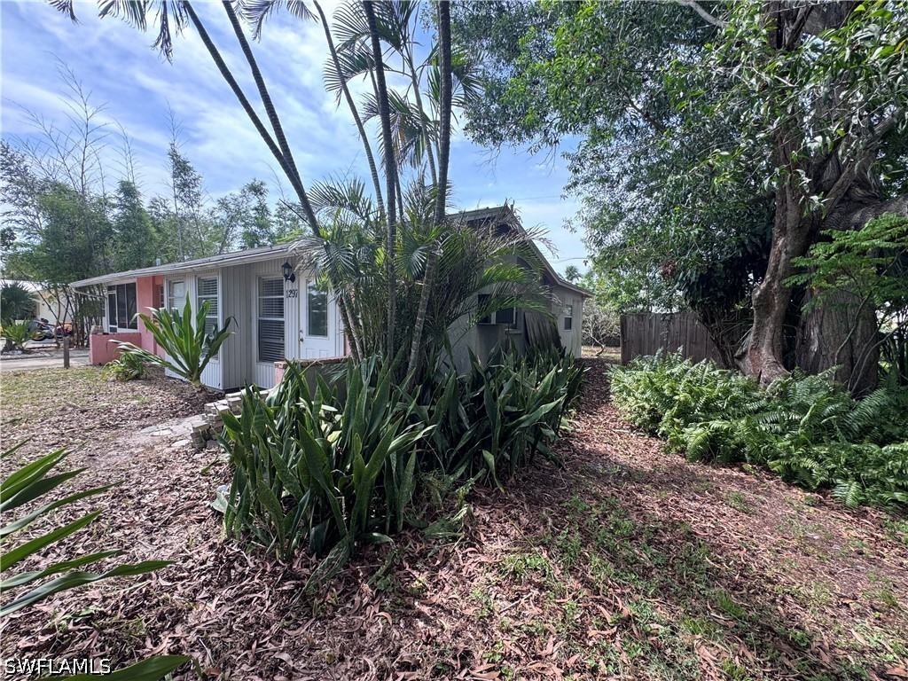 2 Bed SingleFamilyResidence for Sale in Naples, FL, $455,000 — photo 3