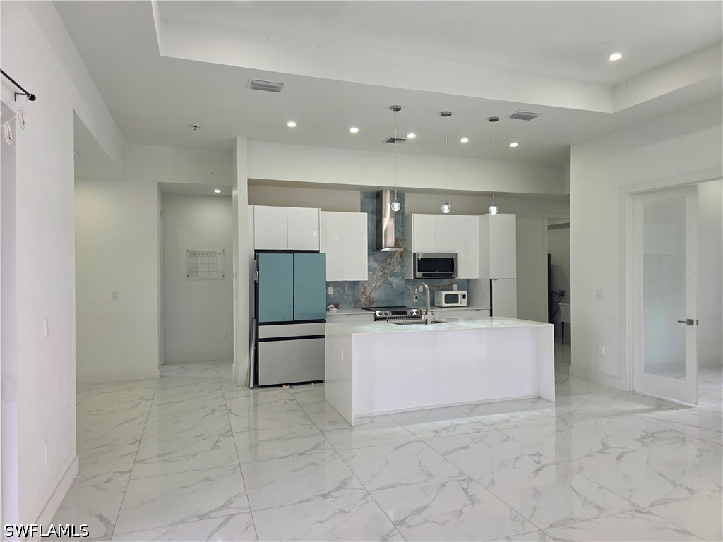 3 Bed SingleFamilyResidence for Sale in Cape Coral, FL — photo 3