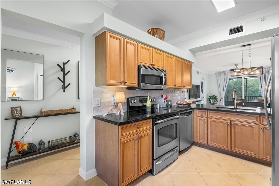 2 Bed Waterfront Home for Sale in Heritage Bay, FL, $2,250 — photo 3