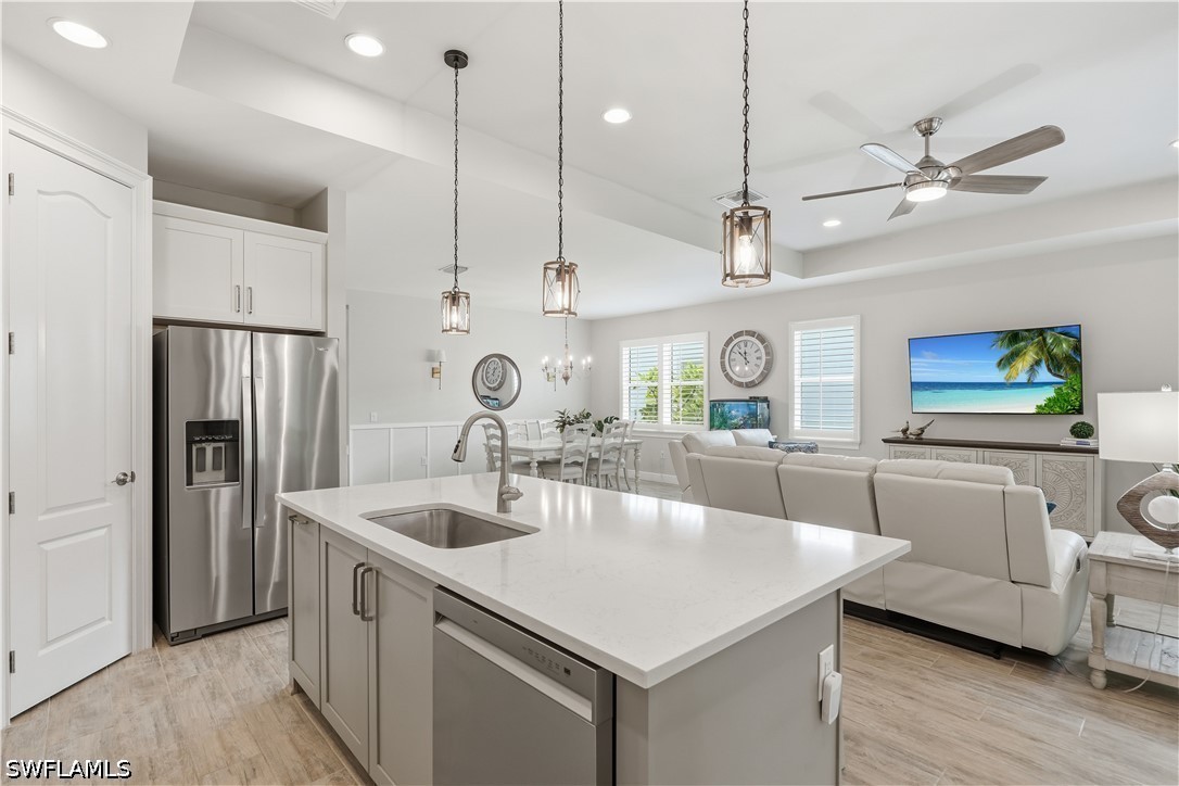 4 Bed SingleFamilyResidence for Sale in Naples, FL, $865,000 — photo 3