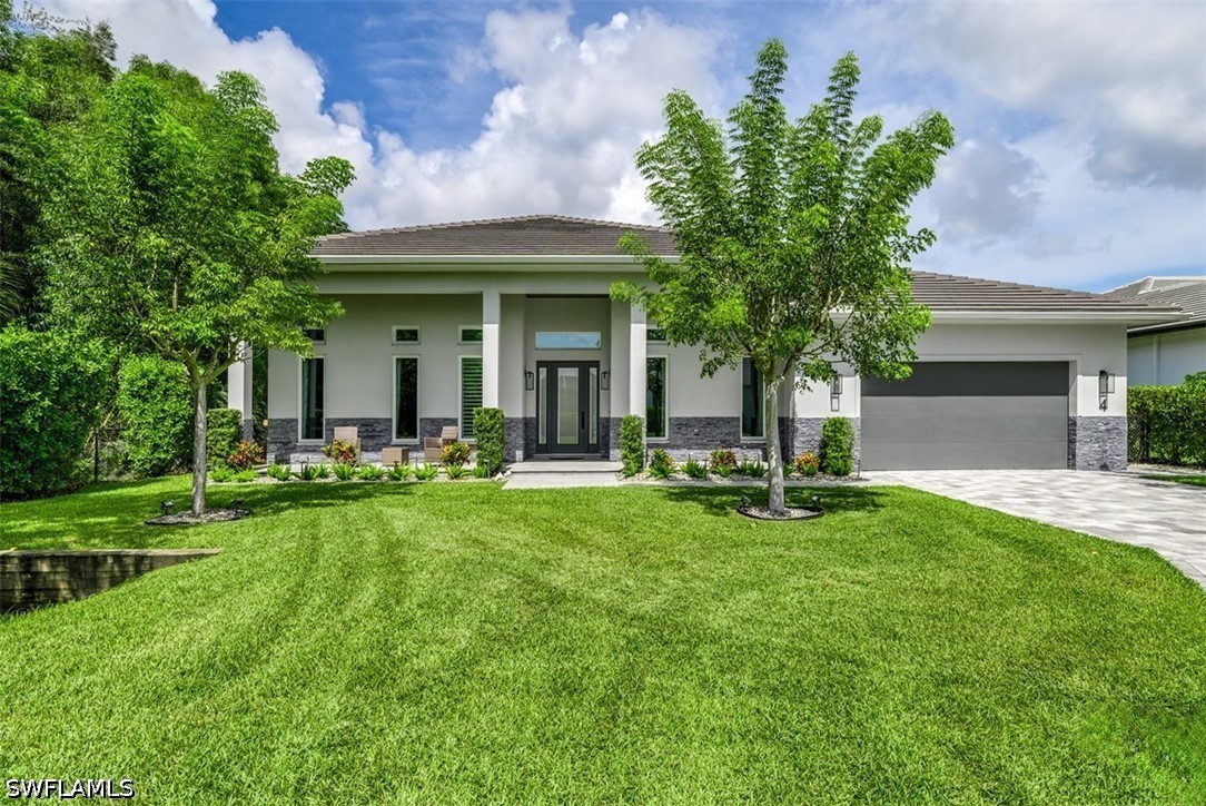3 Bed Pool Home for Sale in Naples, FL, $1,699,000 — photo 3