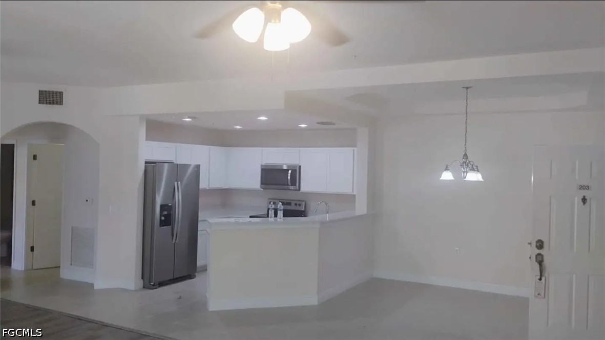 2 Bed Pool Home for Sale in Cape Coral, photo 3
