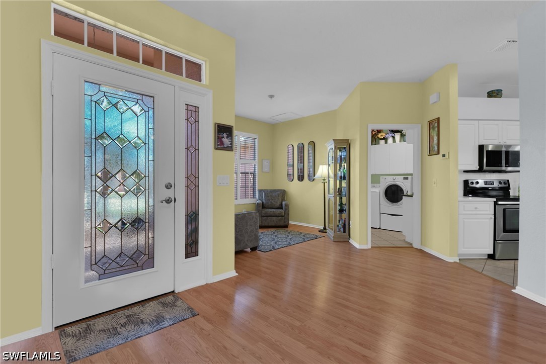 2 Bed SingleFamilyResidence for Sale in North Fort Myers, FL — photo 3