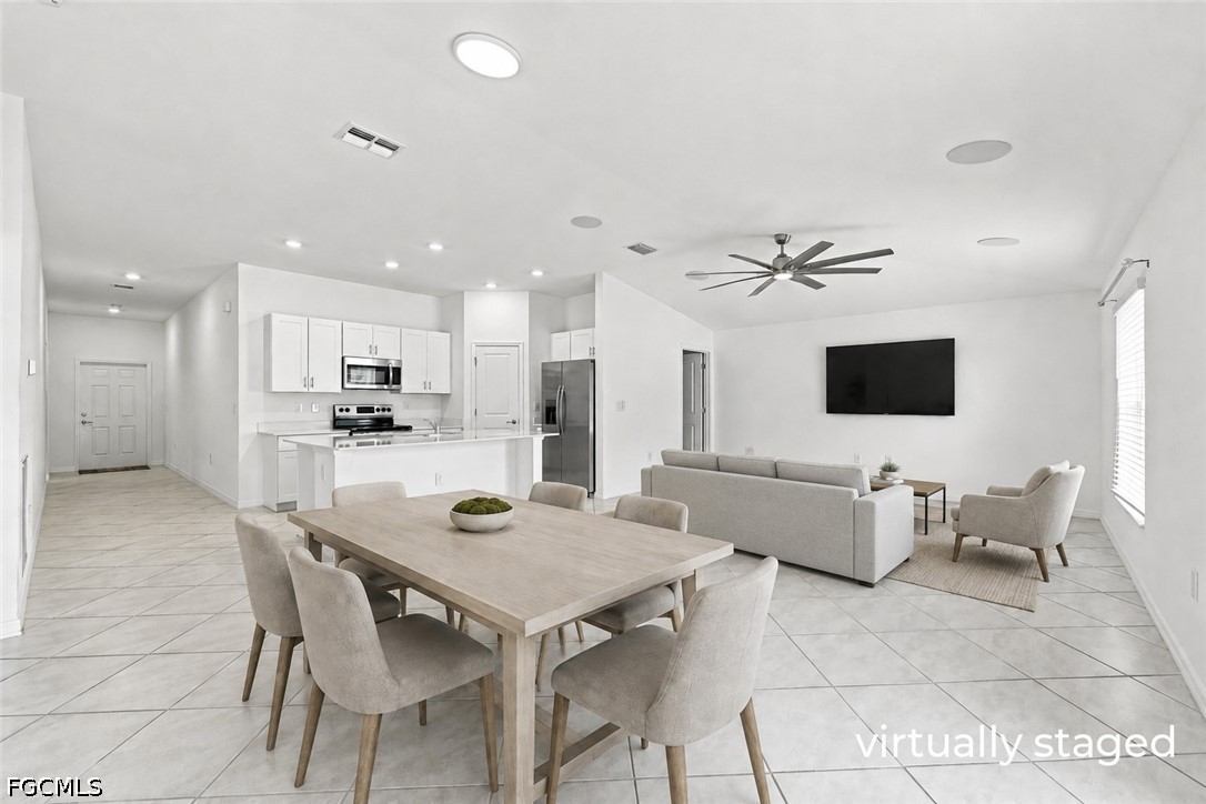 3 Bed SingleFamilyResidence for Sale in Cape Coral, FL — photo 3