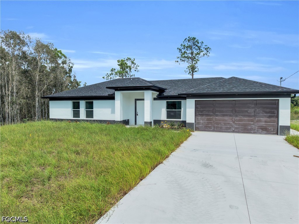 3 Bed SingleFamilyResidence for Sale in Lehigh Acres, FL — photo 3