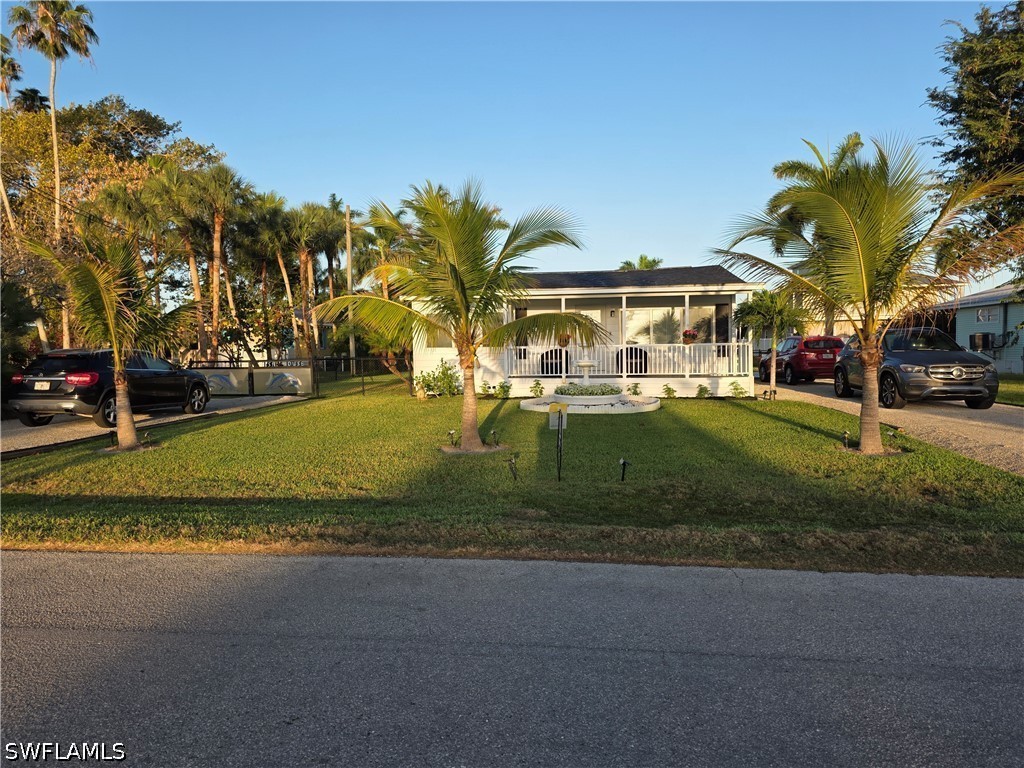 2 Bed SingleFamilyResidence for Sale in Everglades City, FL — photo 3