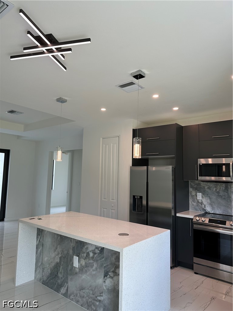3 Bed SingleFamilyResidence for Sale in Naples, FL, $465,000 — photo 3