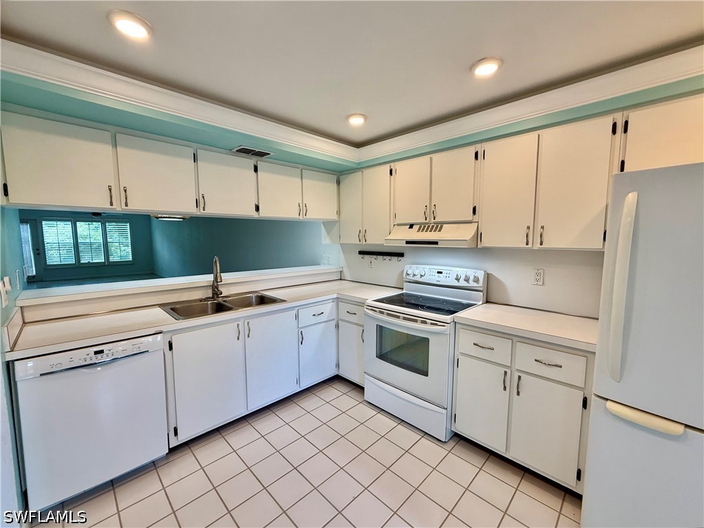 2 Bed Condominium for Sale in Winterpark, FL, $245,000 — photo 3
