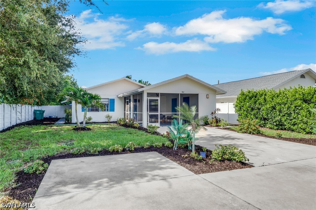 2 Bed SingleFamilyResidence for Sale in Naples, FL, $595,000 — photo 3