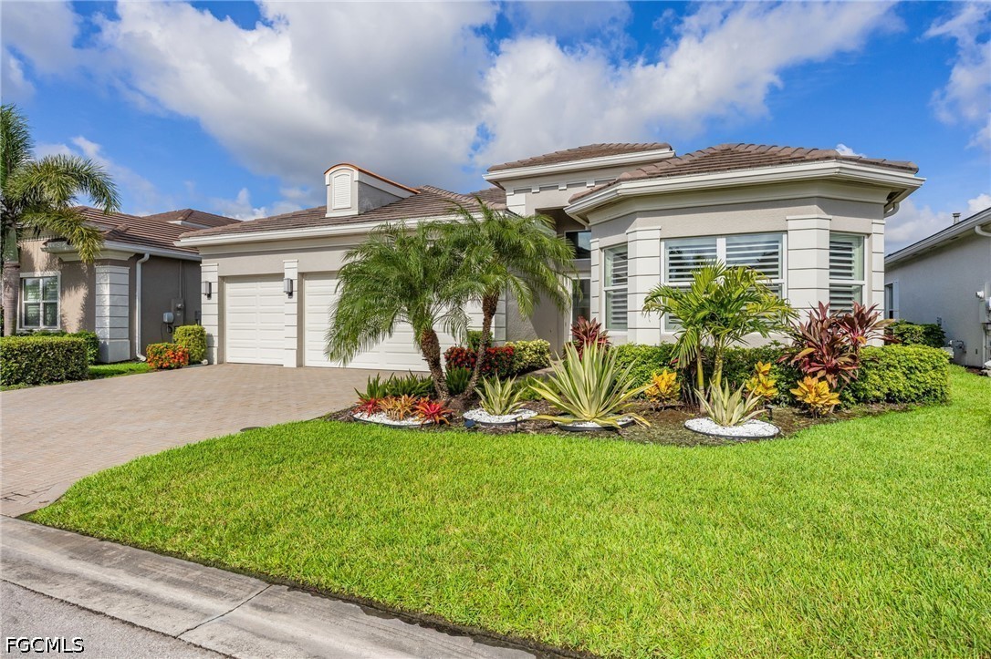 3 Bed Pool Home for Sale in Valencia Bonita, FL, $1,250,000 — photo 3