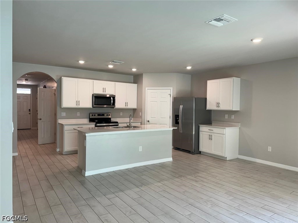 4 Bed SingleFamilyResidence for Sale in Cape Coral, FL — photo 3