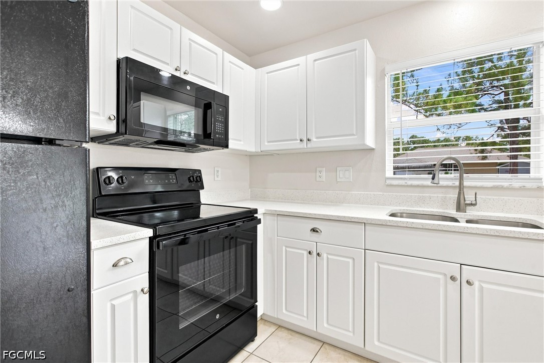 3 Bed SingleFamilyResidence for Sale in Lehigh Acres, FL — photo 3