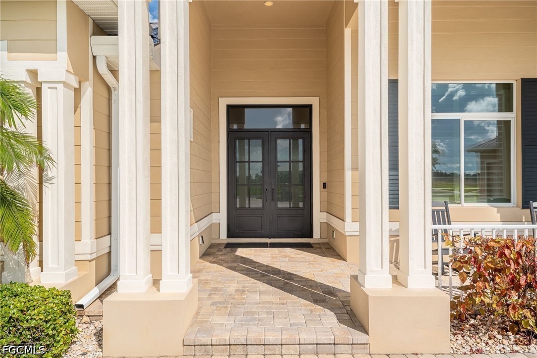 3 Bed Pool Home for Sale in Old Fort Denaud, photo 3