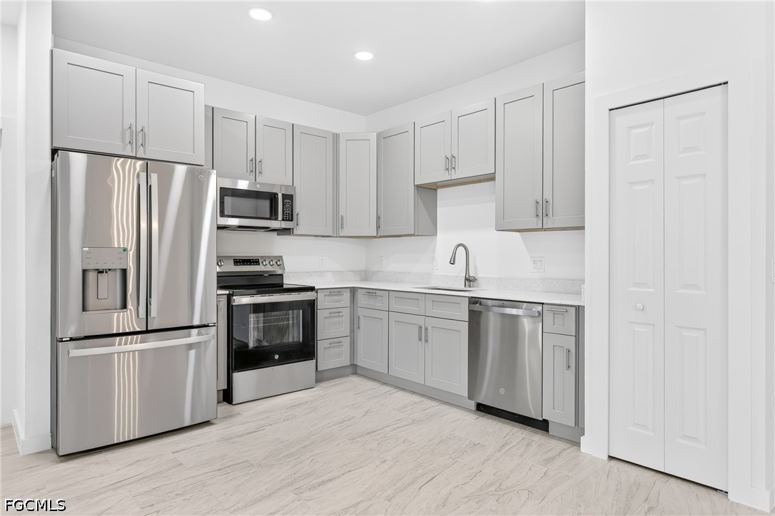 3 Bed SingleFamilyResidence for Sale in Lehigh Acres, FL — photo 3