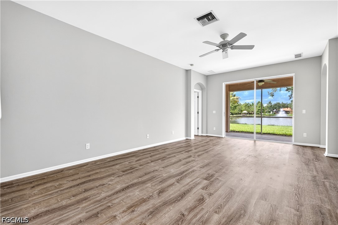 4 Bed Waterfront Home for Sale in Fort Myers, FL, $449,900 — photo 3