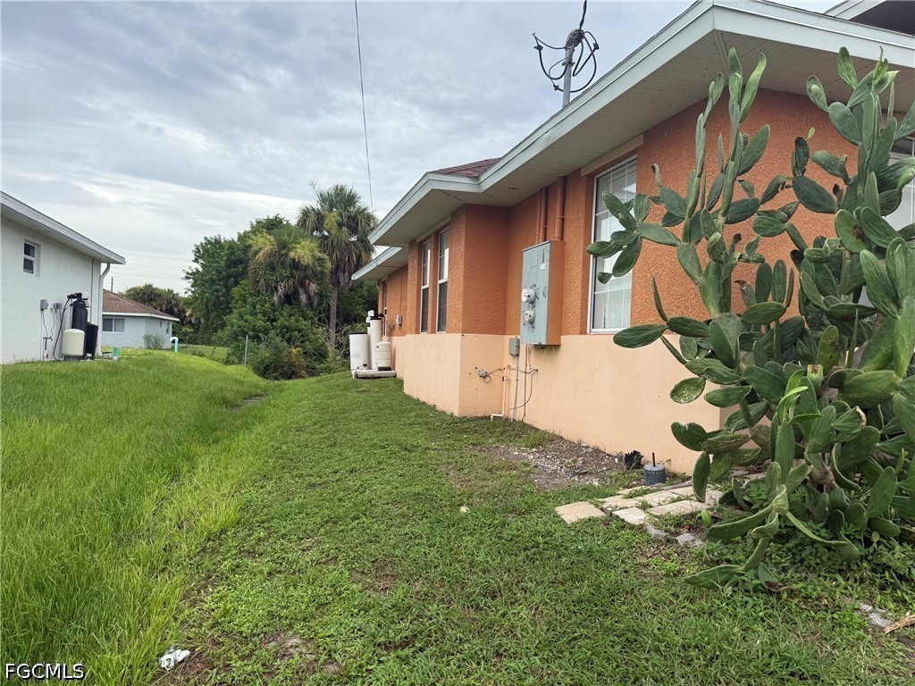 3 Bed SingleFamilyResidence for Sale in Lehigh Acres, photo 3