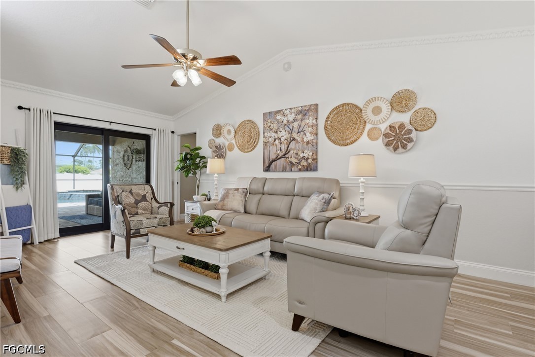 3 Bed Pool Home for Sale in Cape Coral, photo 3