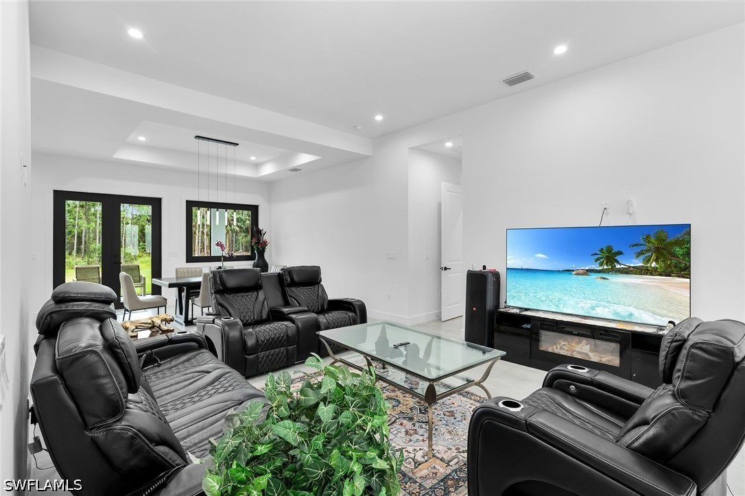 4 Bed SingleFamilyResidence for Sale in Naples, FL, $629,900 — photo 3