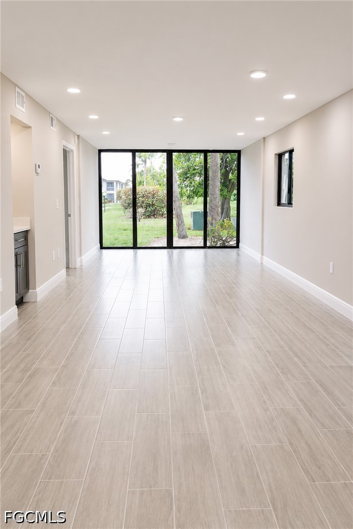 2 Bed Condominium for Sale in Casa Bella Condo, FL, $1,650 — photo 3