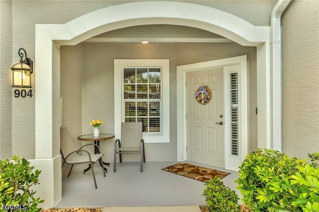 2 Bed Waterfront Home for Sale in Garden Lakes, photo 3
