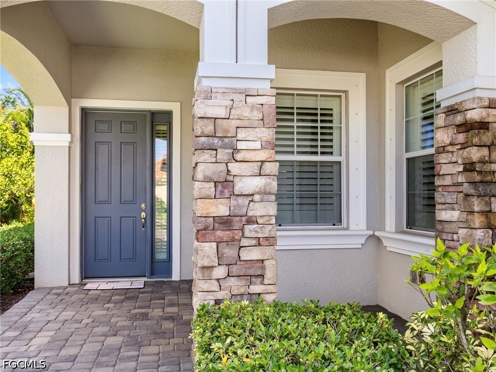 3 Bed Pool Home for Sale in Daniels Place, photo 3