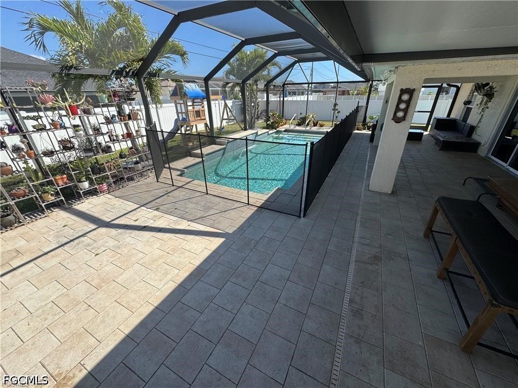 3 Bed Pool Home for Sale in Cape Coral, FL, $2,500 — photo 3