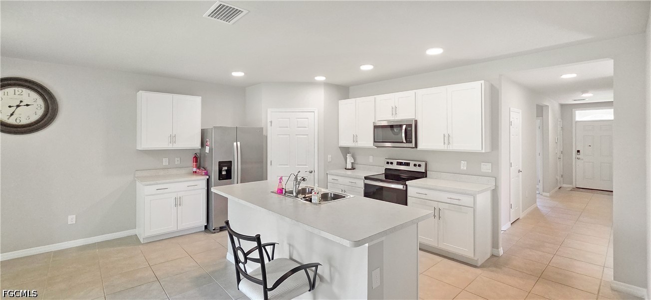 4 Bed SingleFamilyResidence for Sale in Lehigh Acres, photo 3