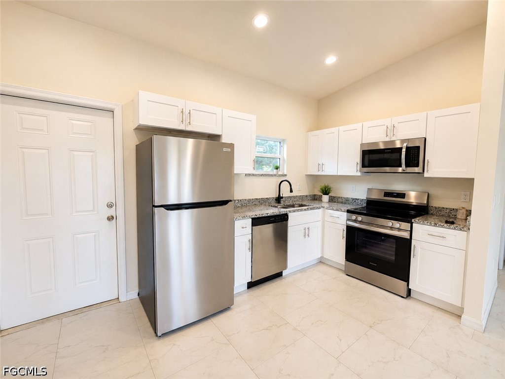3 Bed SingleFamilyResidence for Sale in Lehigh Acres, FL — photo 3