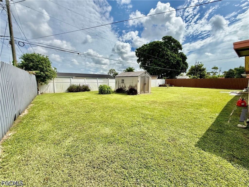 3 Bed SingleFamilyResidence for Sale in Wedgewood, FL — photo 3