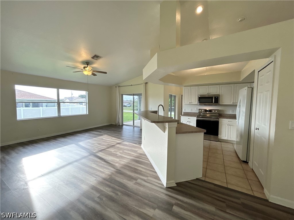 3 Bed SingleFamilyResidence for Sale in Buckingham, FL — photo 3