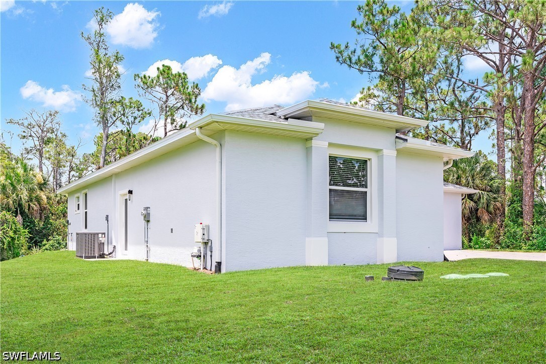 3 Bed SingleFamilyResidence for Sale in Lehigh Acres, FL — photo 3