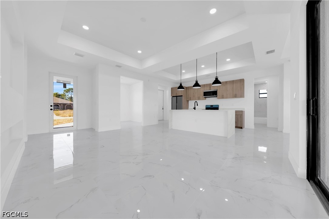 3 Bed SingleFamilyResidence for Sale in Lehigh Acres, FL — photo 3