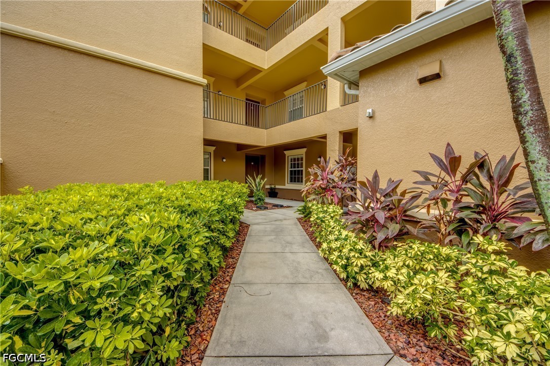 2 Bed Condominium for Sale in Tuscany Court, FL, $250,000 — photo 3