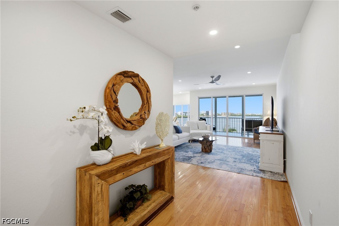 3 Bed Waterfront Home for Sale in Waterside At Bay Beach, photo 3