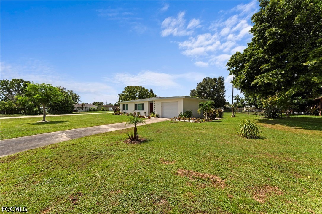 2 Bed SingleFamilyResidence for Sale in Wedgewood, photo 3